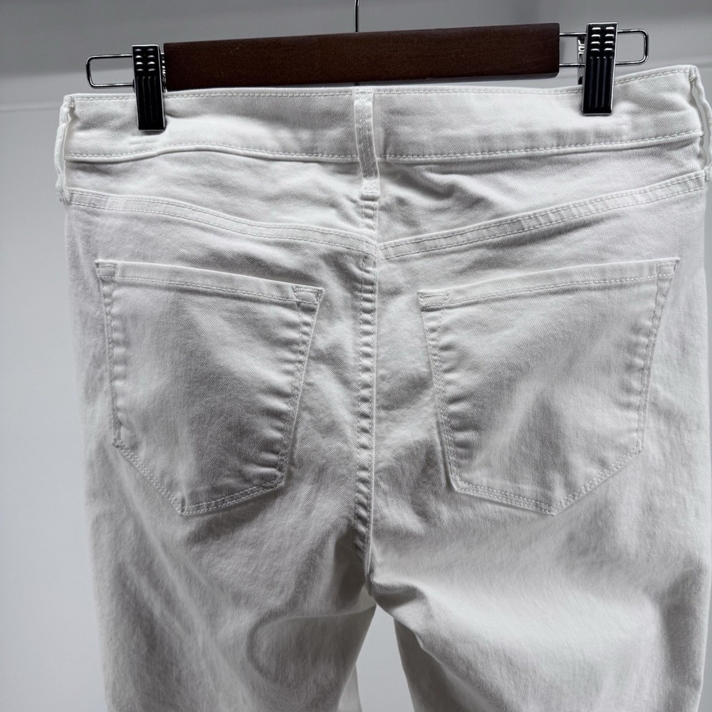 Old Navy WOW Mid Rise White Capri Jeans Women's Size 6 Stretch Denim Pants - Picture 5 of 8